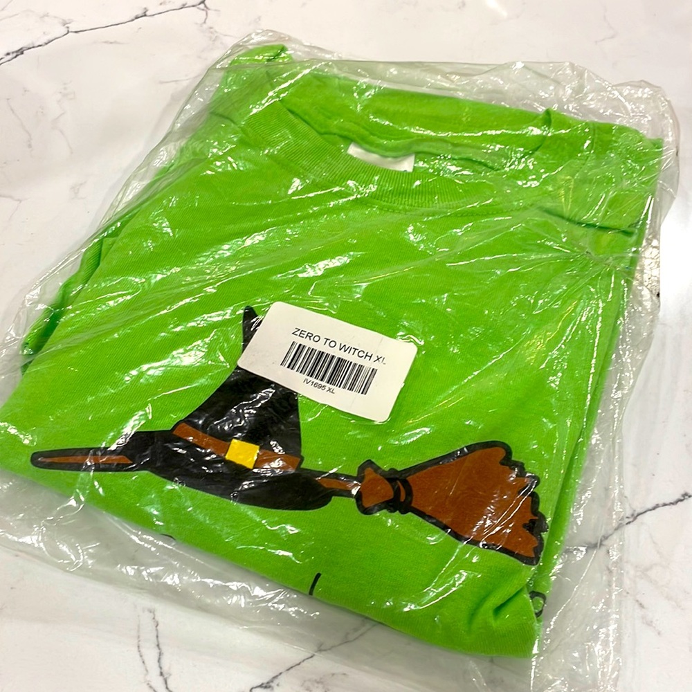 NWT Halloween 🎃 Witch 🧙 Tee